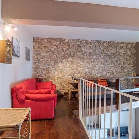 Cozy Lake View With Pool And Park! Nesso